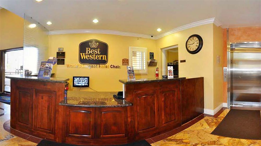 Hotel Western Burbank Airport 3*